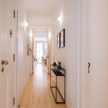 Algarve - 2 Bedrooms In Santos Lisboa