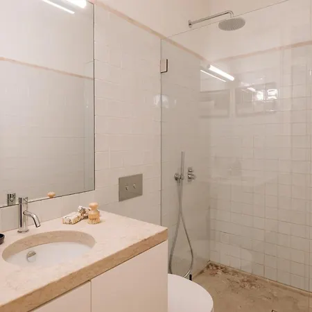 Apartamento Algarve - 2 Bedrooms In Santos Lisboa