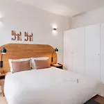 Algarve - 2 Bedrooms In Santos * Lisboa