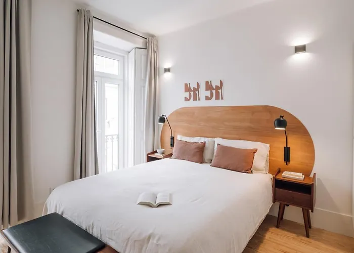 Algarve - 2 Bedrooms In Santos リスボン
